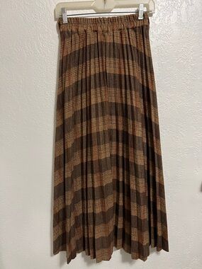 Women’s Brown Pleated Maxi Skirt